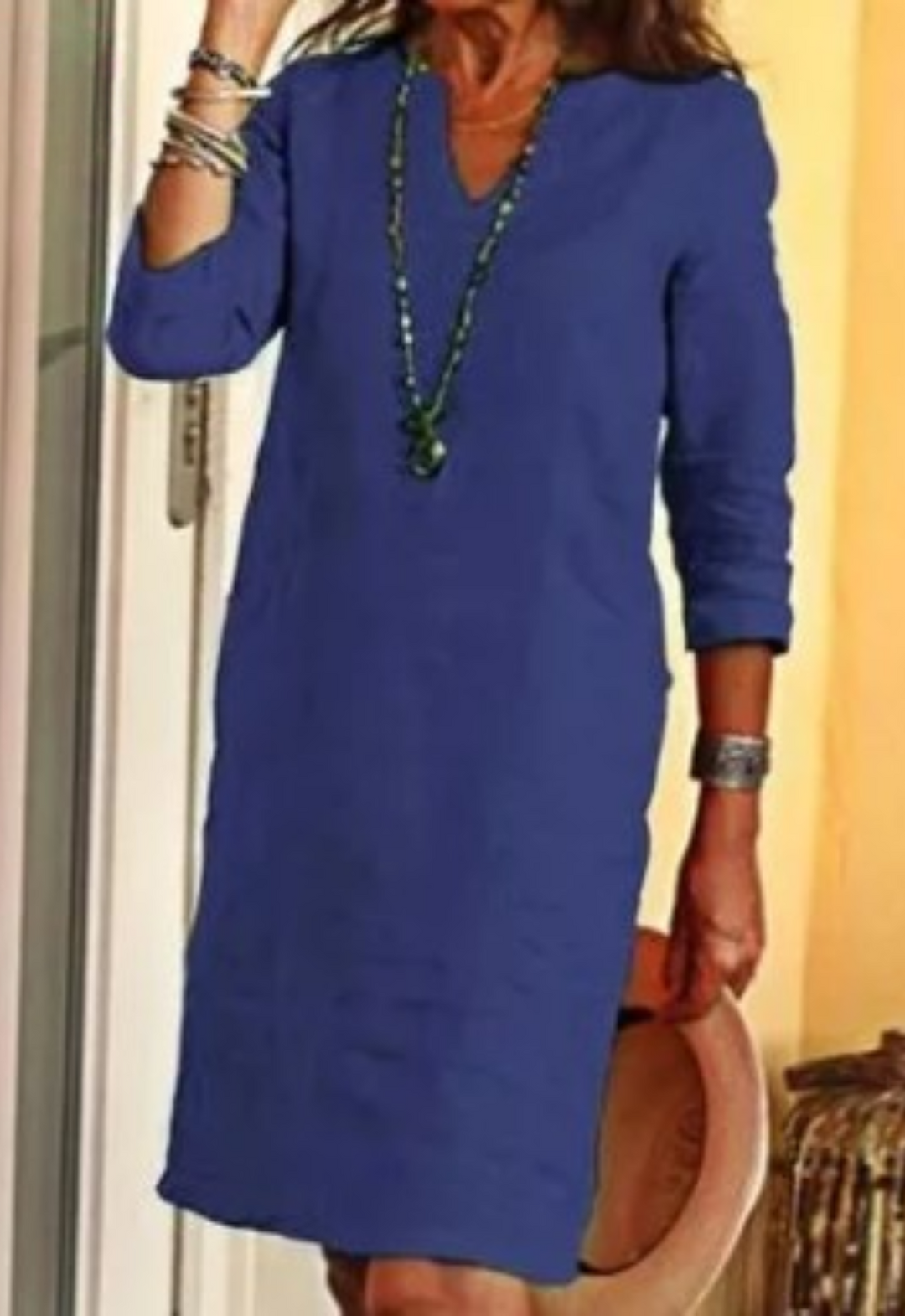 Elvy | Elegantes V-Ausschnitt-Kleid