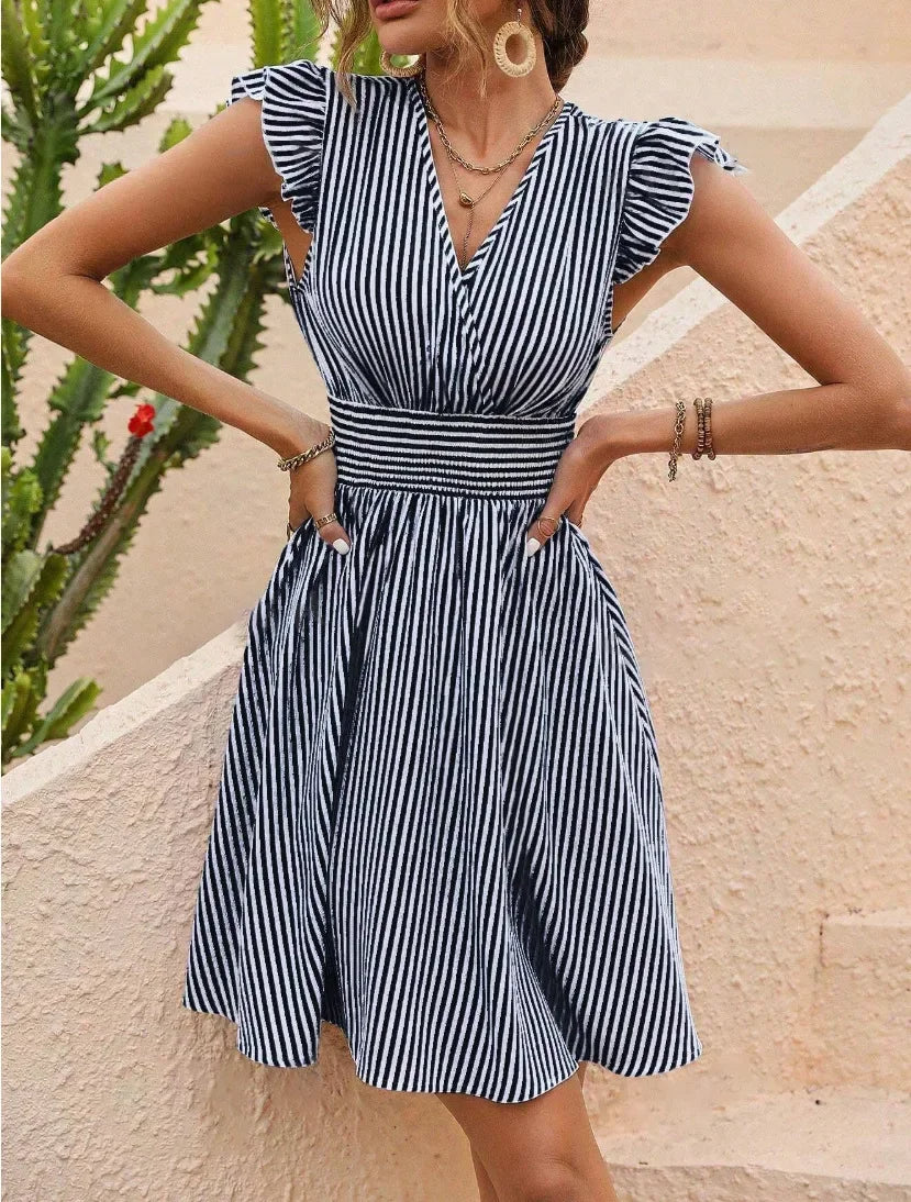 Leichte gestreifte Sommerkleid