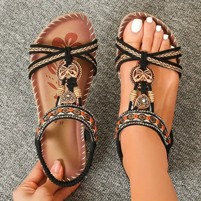 Colella | Elegante Sandalen mit Blumen und einem Strass-Schmetterling